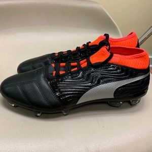 BRAND NEW Puma One 18.3 FG Soccer Cleats